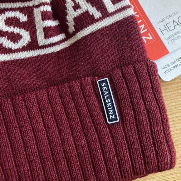 Sealskinz Heacham Waterproof Cold Weather Icon Bobble Hat Unisex L/XL Red NWT - Picture 2 of 7